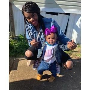 Meet your Posher, Alexandra